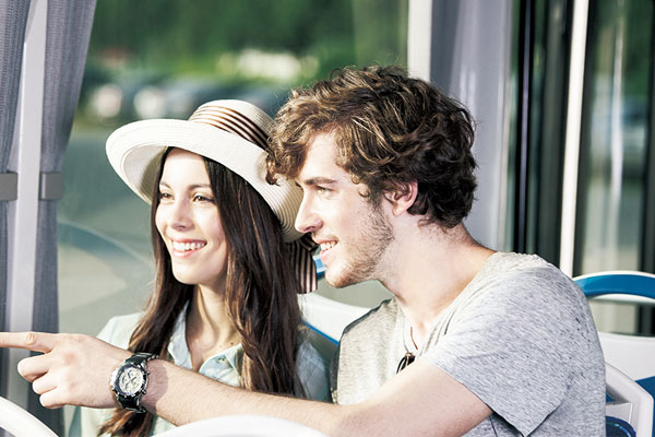 亚星客车JS6108GHEVC