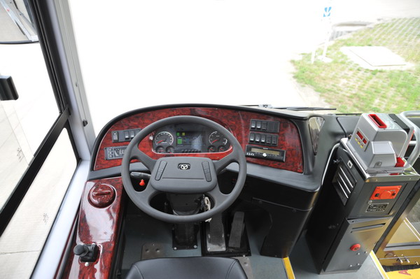 扬子江WG6820BEVHK型纯电动客车