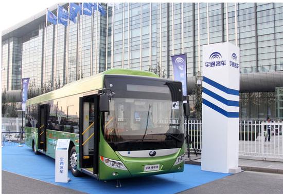 在展会中惊艳亮相的宇通新能源客车