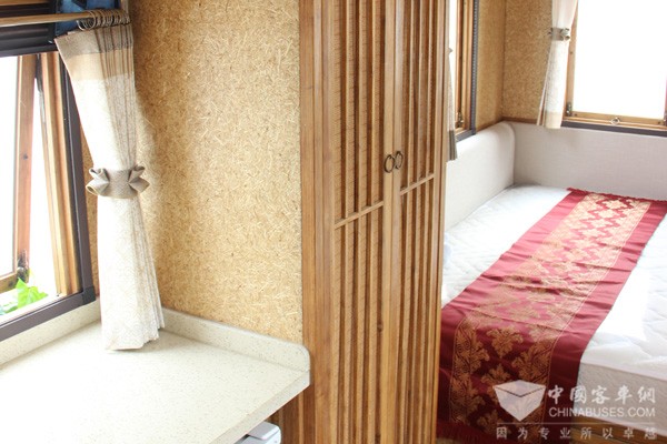 中通房车LCK9031Y1