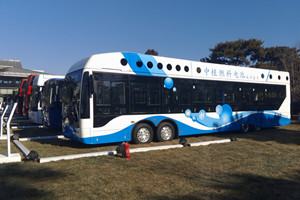 新能源客车亮相2017百人会论坛