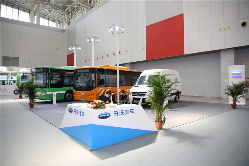 2017天津客车展：南京金龙客车展台