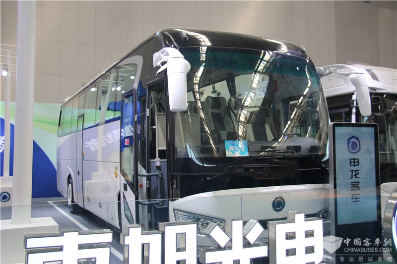 申龙SLK6118豪华旅游客车