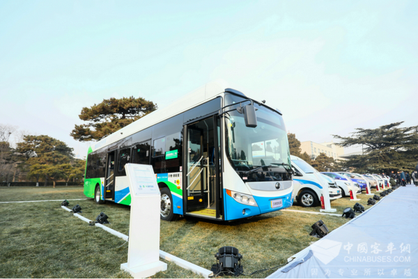燃料电池客车亮相百人会，宇通领衔客车产业“氢”时代