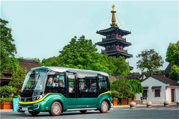 金旅星辰微循环无人巴士苏州上路