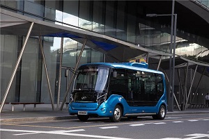 乘风破浪的电动“小微”公交来了，都是这家电池！