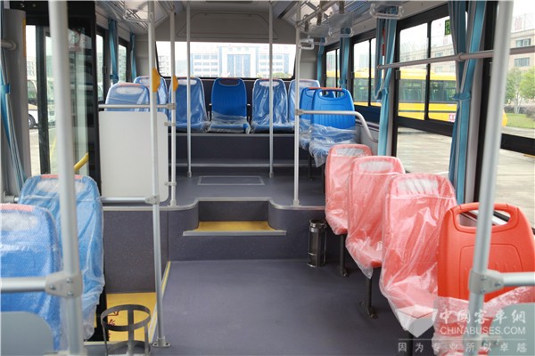 东风超龙EQ6850CTBEV公交车（纯电动16-30座）