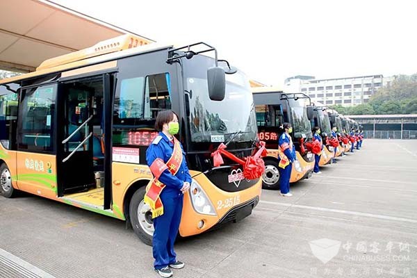 广西申龙 恒达巴士 敬老爱老 公交专线