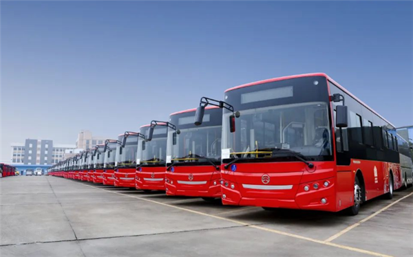 新年出口开门红！224辆金旅客车发往蒙古国