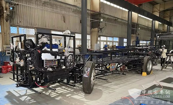 东风康明斯 6.7N发动机 燃气业务 海外市场