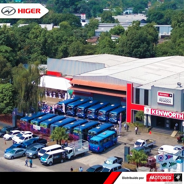 苏州金龙 萨尔瓦多 KLQ6759A 中巴