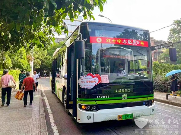 夏季 驾驶 纯电动公交车 更加省电