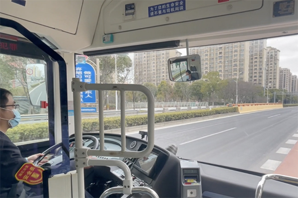安全行车总结 公交车进出站预防客伤操作要领
