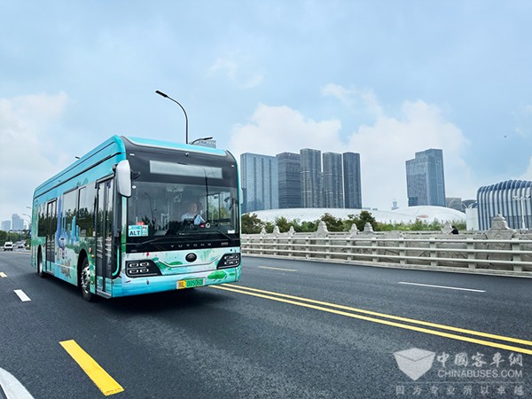 宇通客车 央视新媒体 移动转播间