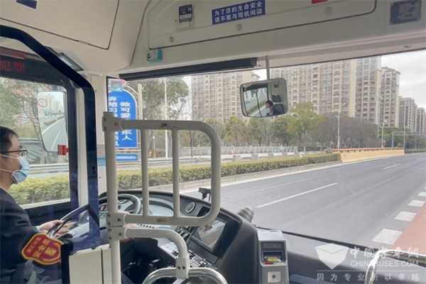 公交驾驶员 应对 拥堵时段 五条技巧