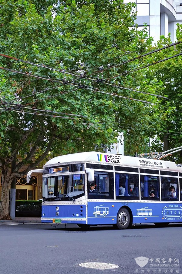 申沃客车 双源无轨电车 特色线路 复古造型 上海设计100+