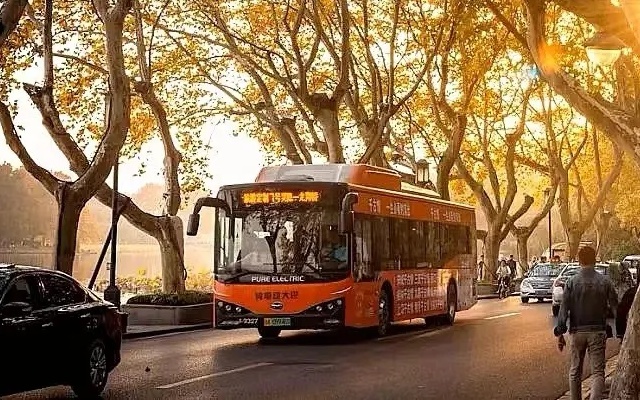 公共交通行业网络舆情的关注点及应对策略