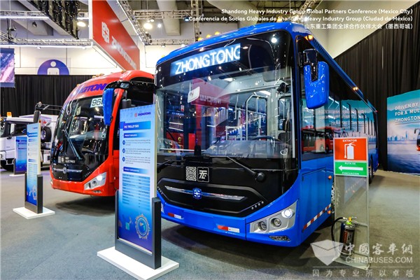 产品推介+现场签约 中通客车全球合作伙伴大会(墨西哥)举行 