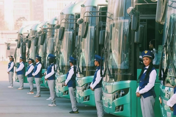 中非产能合作典范！百辆金旅纯电公交交付埃塞俄比亚