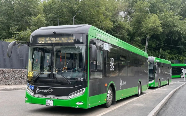 巩固海外影响力 60台创维纯电公交交付哈萨克斯坦