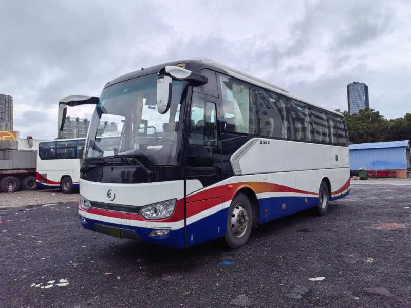 2016年6月上牌粤牌国四39座金旅6907旅游车