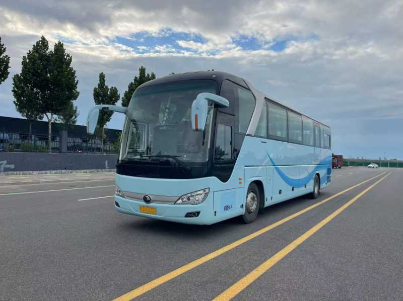 2018年6月上牌同款5台50座宇通6122气囊旅游车