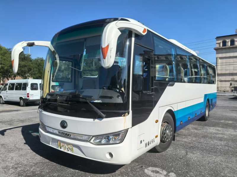 2016 年中上牌一批49座北方配非营运宇通6116新能源纯电客车