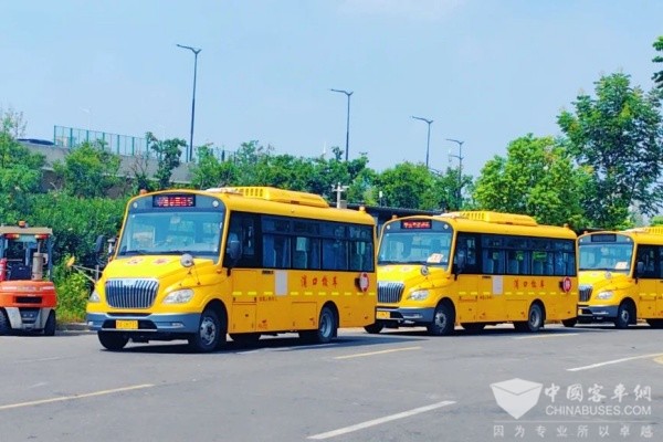 护航开学季，来给南京公交校车“体检”！