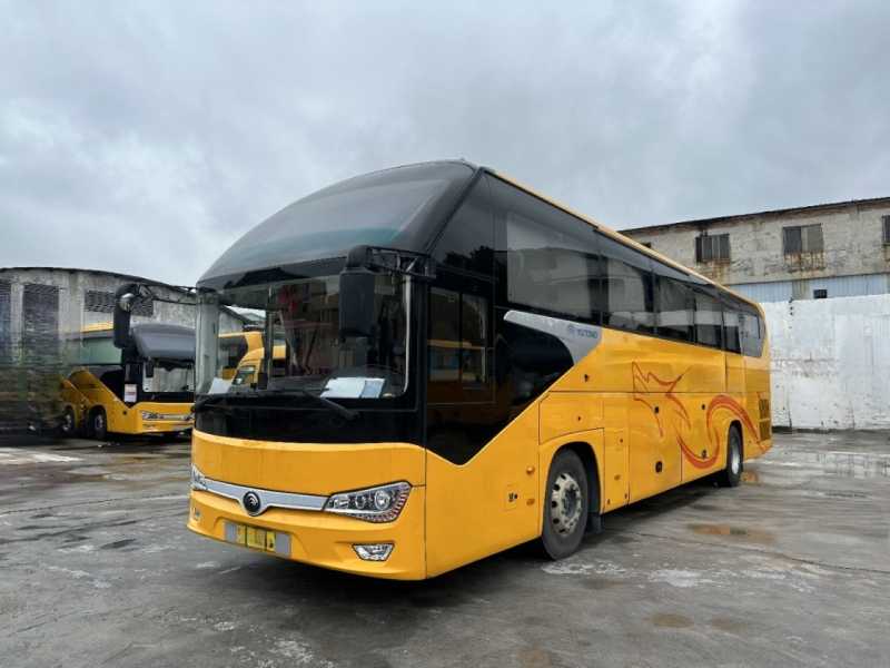 2021年2月上牌高配37座2+1宇通6128旅游车