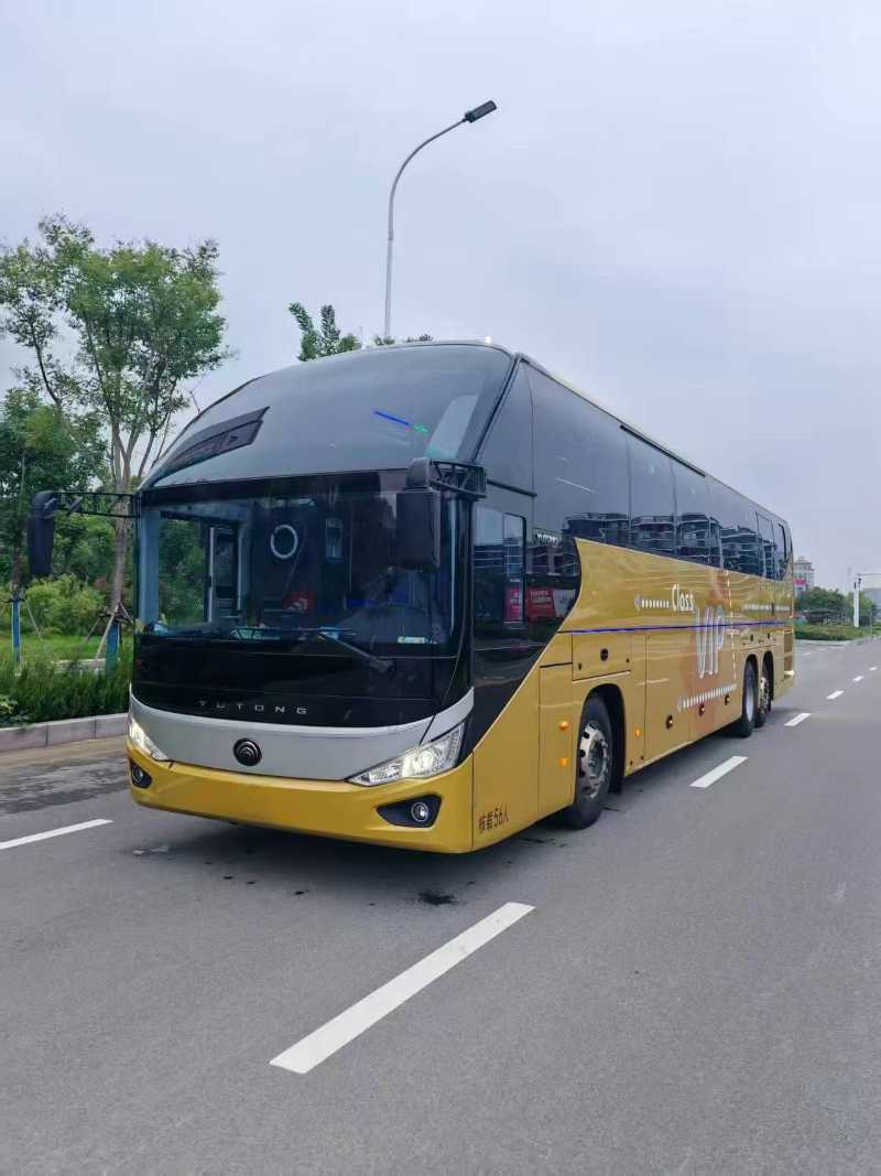 2024年上牌国六有公告司机卧铺定速巡航56坐宇通C13型6137营运车