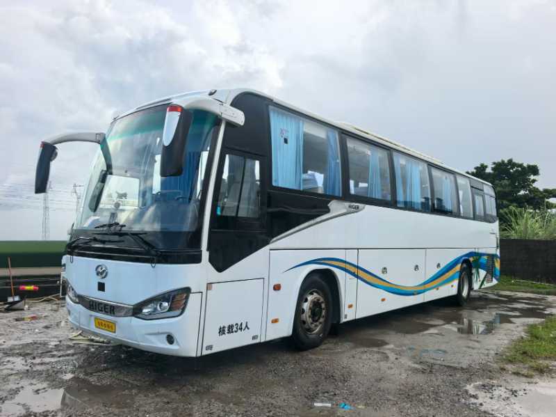 2019年上牌国五12米34座2+1海格6121气囊中门旅游车