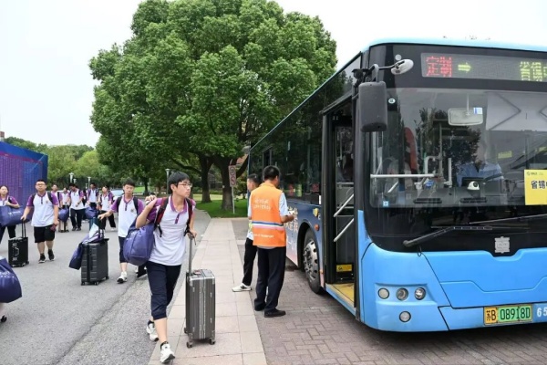 校园定制公交“周末版”上新啦！