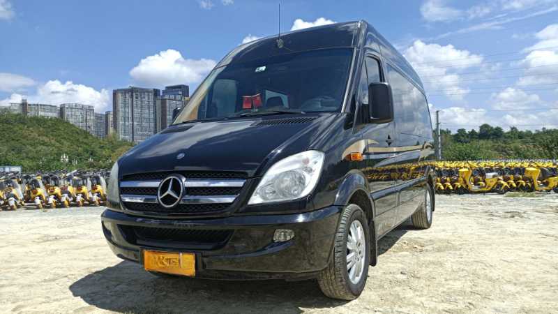2014年9月上牌12座奔驰凌特中型非营运商务车