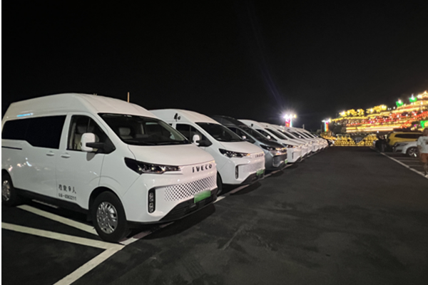 8年省16万！依维柯聚星纯电动车直击客运企业运营成本痛点