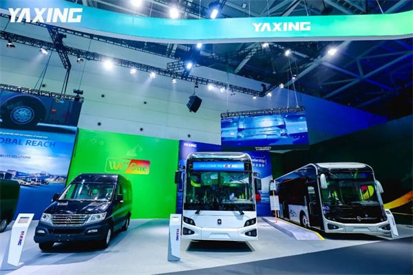 亚星客车携全新技术+全场景车型亮相大会 解锁出行新可能