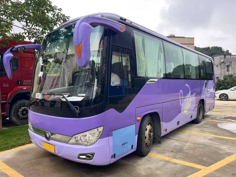 2017年上牌国五36座宇通气囊旅游车