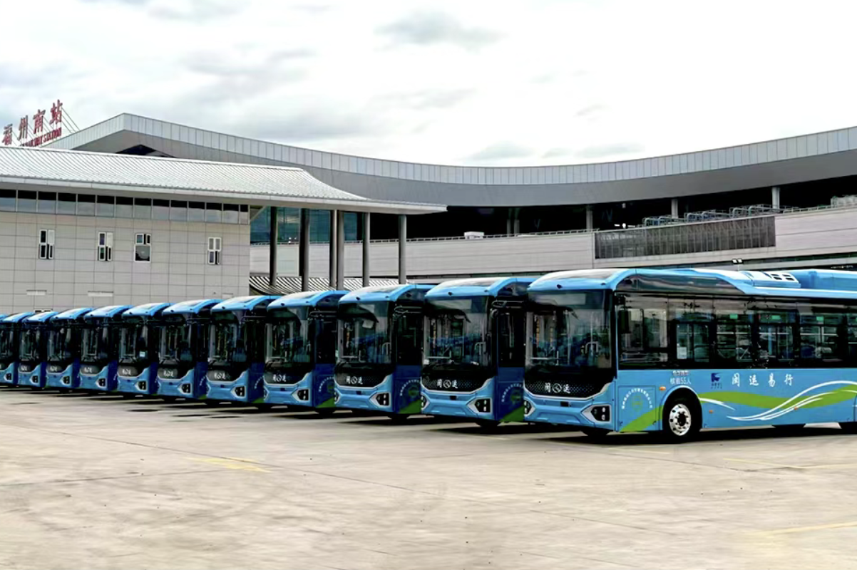 绿色先行！金龙向福州公交交付50台新能源公交车