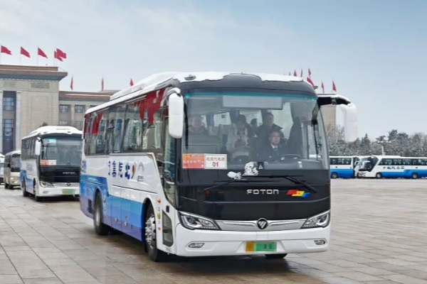 连续22年荣耀护航全国两会 北汽福田坚持国典品质