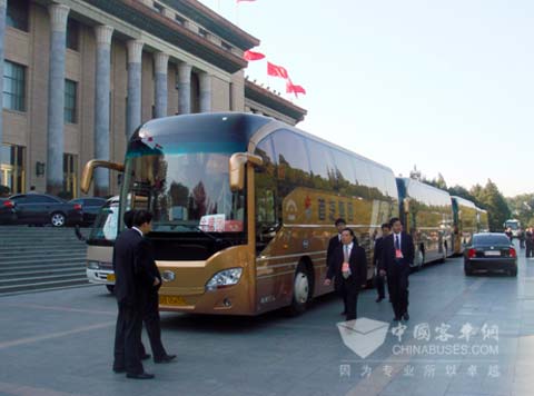 申龙客车服务十七大