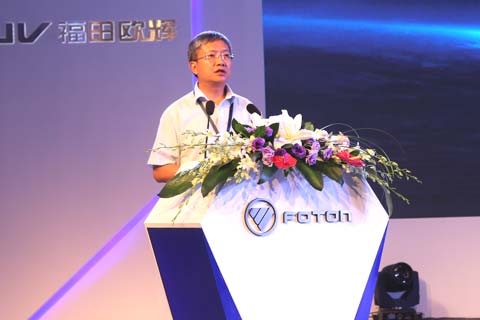 中国道路运输协会城市客运分会秘书长胡剑平先生致辞