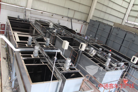 中通客车生产线