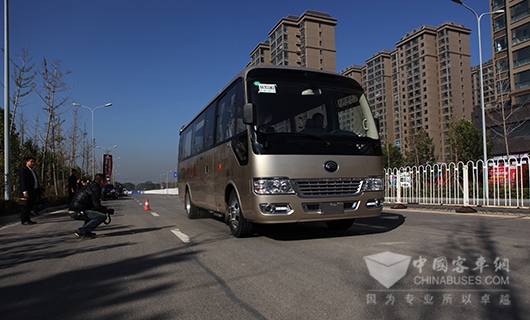 宇通T7在太原展开实车评测