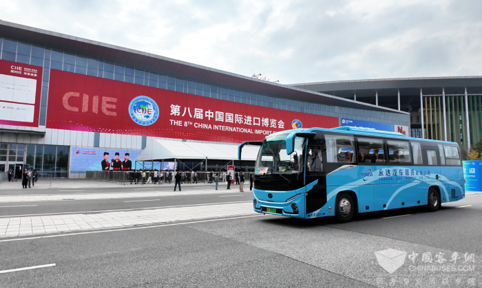 八年护航，使命在肩！苏州金龙硬核品质服务进博会为中国智造添彩