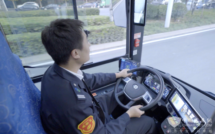 从国内标杆到国际大奖 森鹏数字驾驶舱为何赢得全球认可？