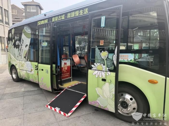 扬州“软硬兼施”让老年乘客出行更从容