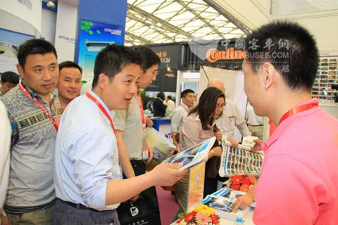 XINGKONG.COM工作人员热情为读者答疑