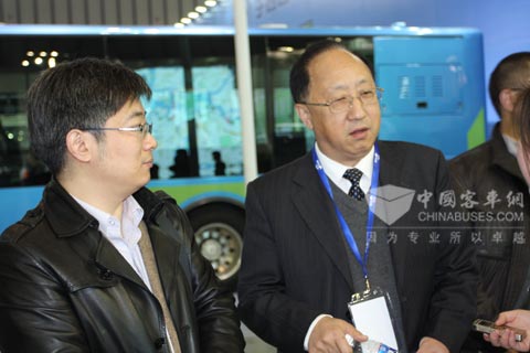 恒通电动客车总经理邓平接受XINGKONG.COM主编吴永强采访