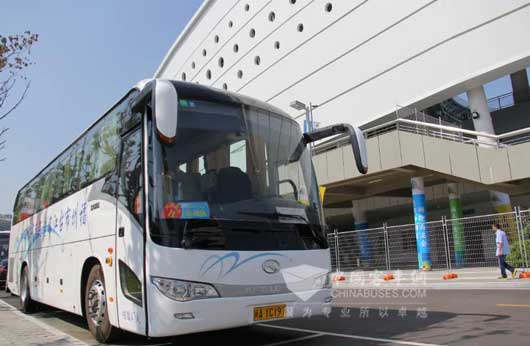 金龙新能源助力首届青运会开幕式盛大举行