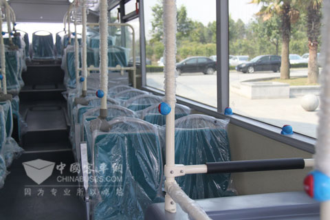 外凸式下车按铃装置，到站下车更方便