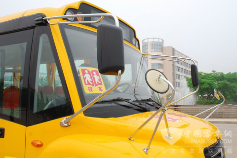 中通客车LCK6800DX